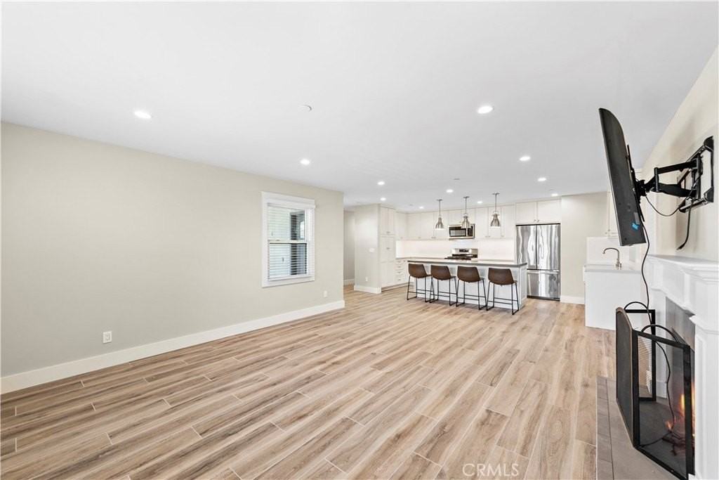 826 Cliff Dr - Photo 5 of 14