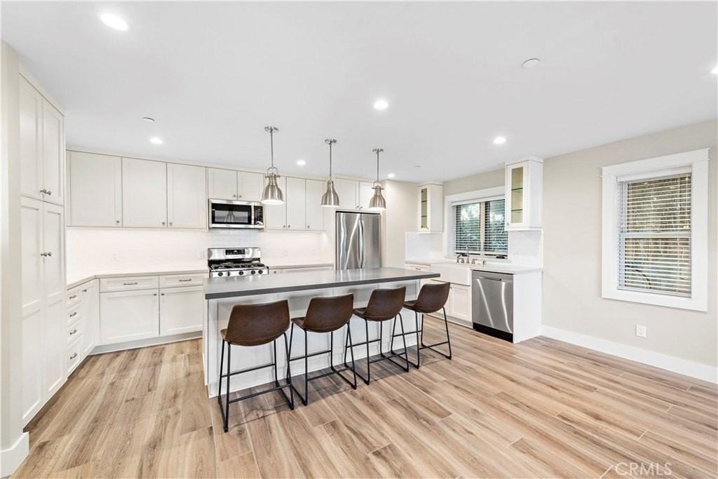 826 Cliff Dr - Photo 6 of 14