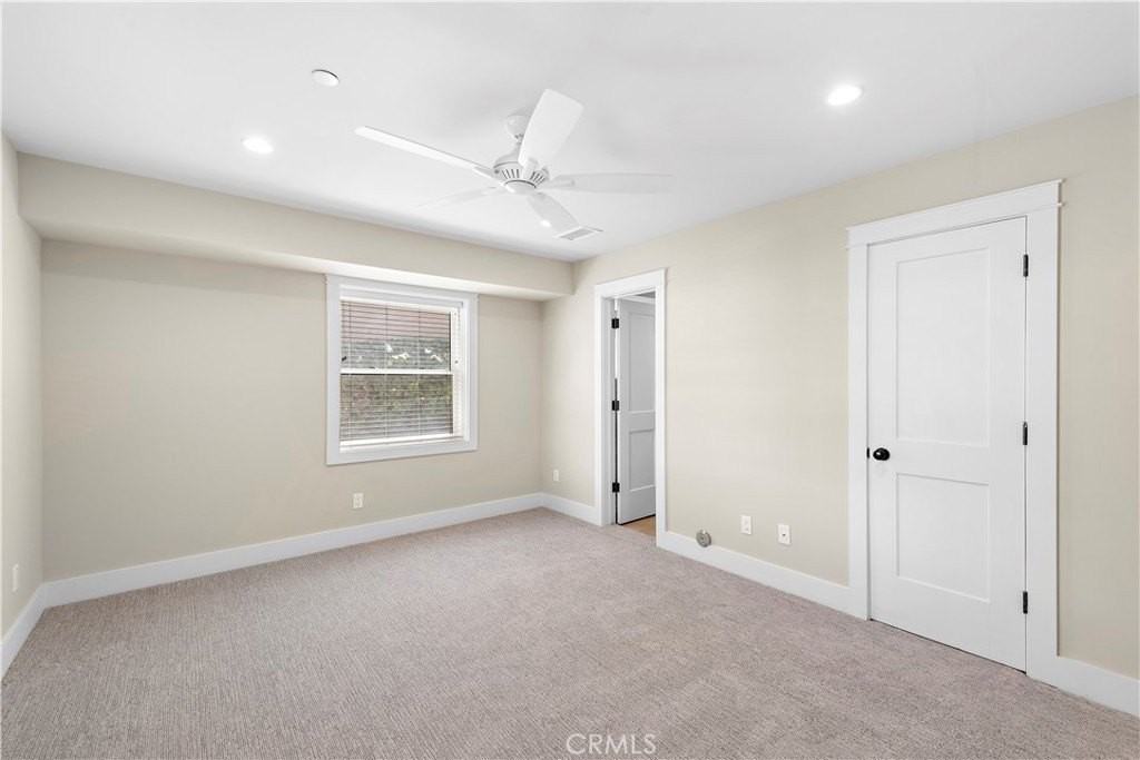 826 Cliff Dr - Photo 7 of 14