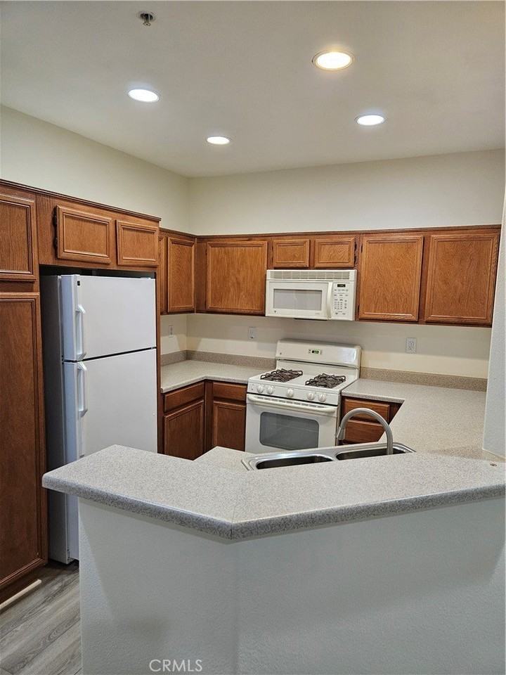 26526 Arboretum Way - Photo 5 of 8