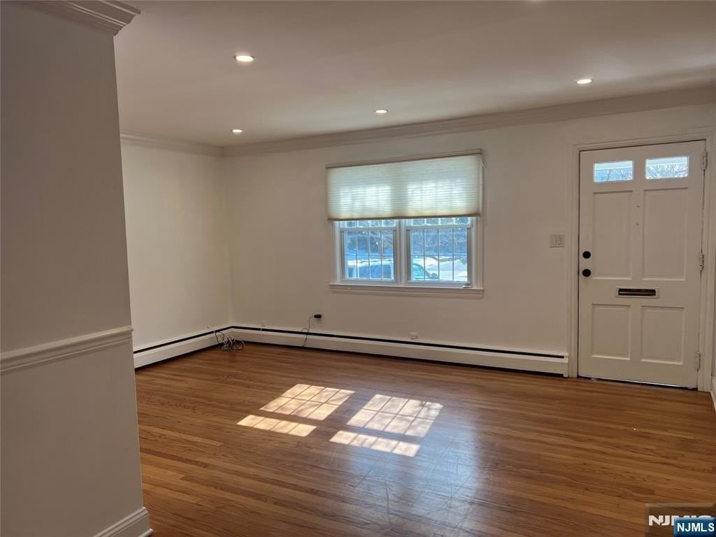 195 Godwin Ave 1st Fl - Photo 2 of 11