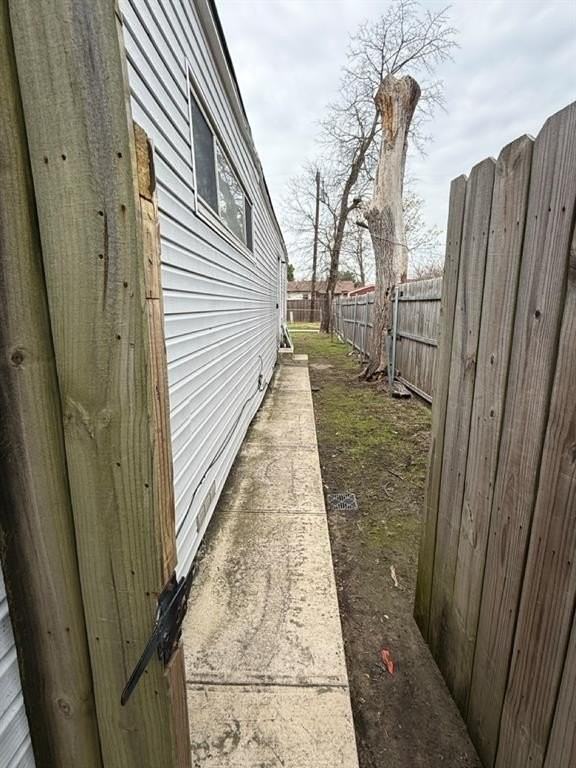 513 Sylvan Dr #B - Photo 2 of 16