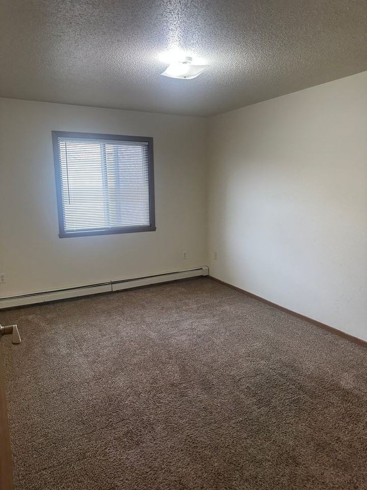 Brandy Center Apartments - Photo 6 of 14