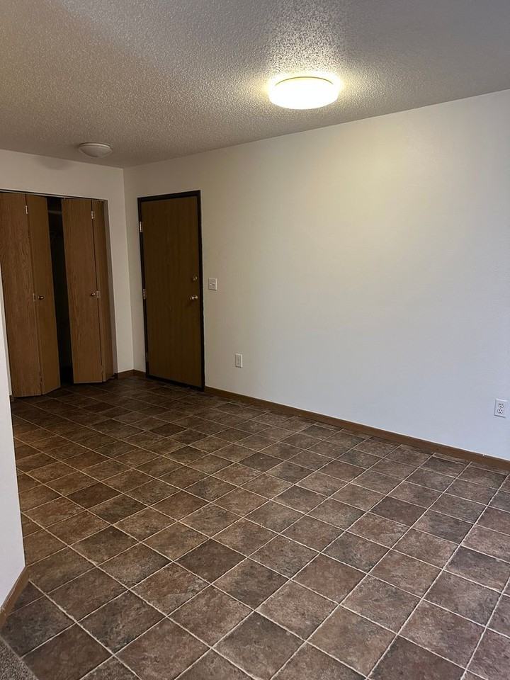 Brandy Center Apartments - Photo 7 of 14