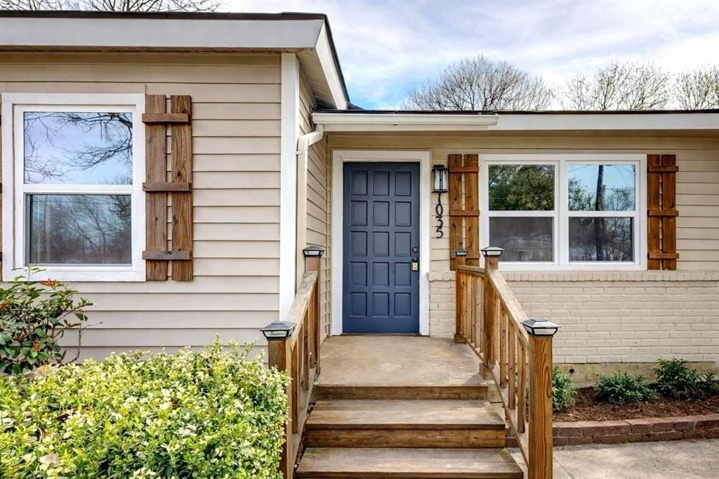 1035 Blaylock Cir S - Photo 5 of 33