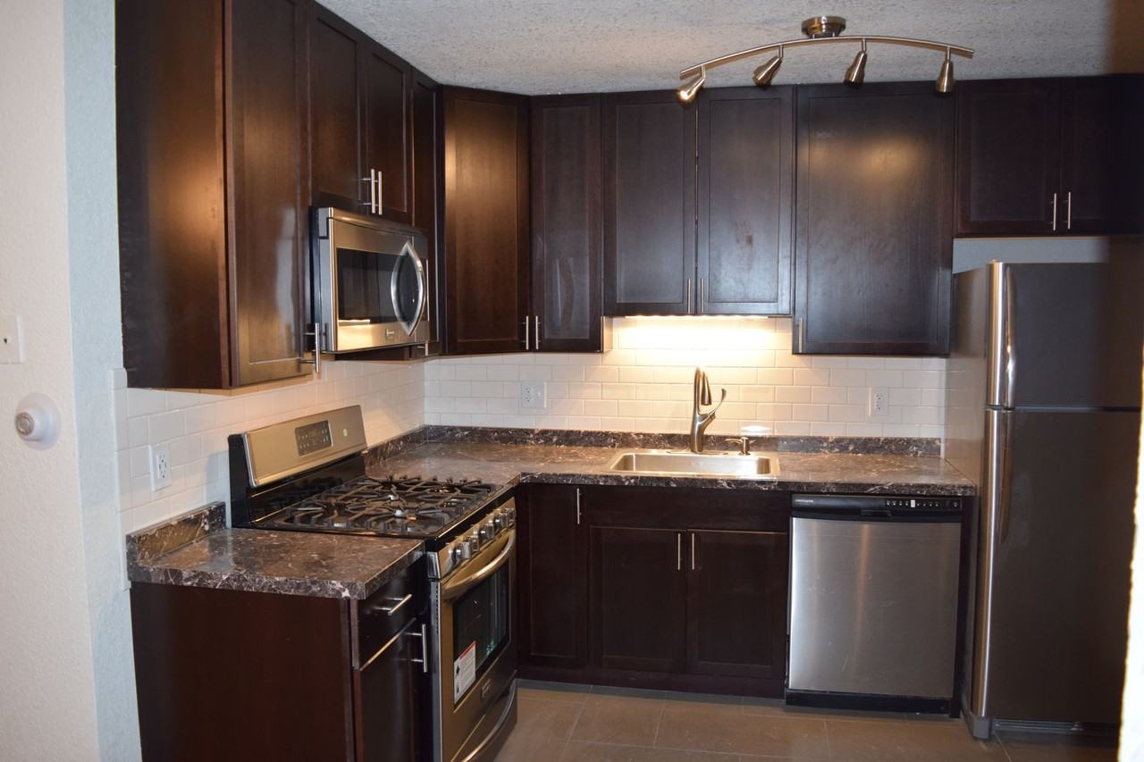 319-8TH - Photo 2 of 7