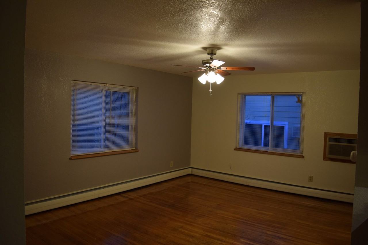 319-8TH - Photo 5 of 7