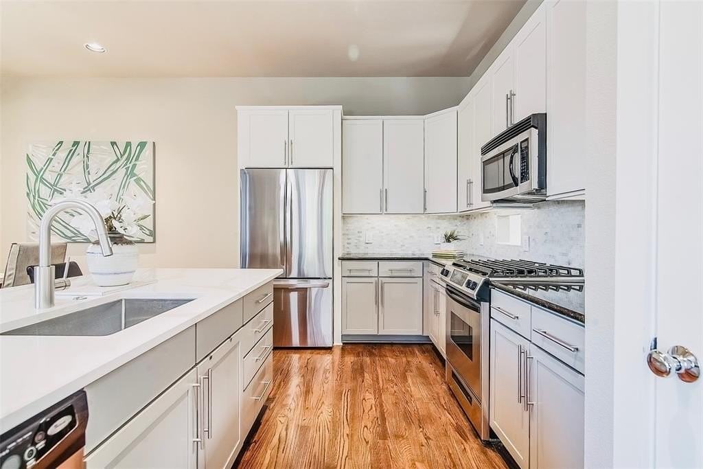 1333 Saint Joseph St #16 - Photo 7 of 26