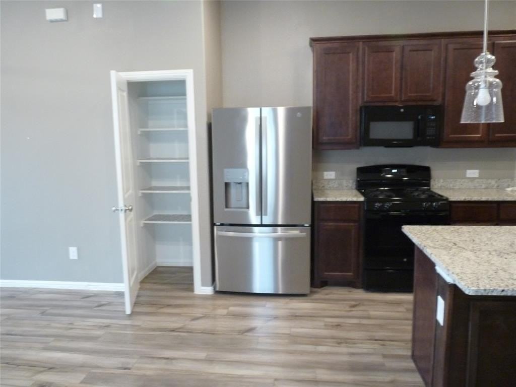 14020 Danesdale Dr - Photo 4 of 28