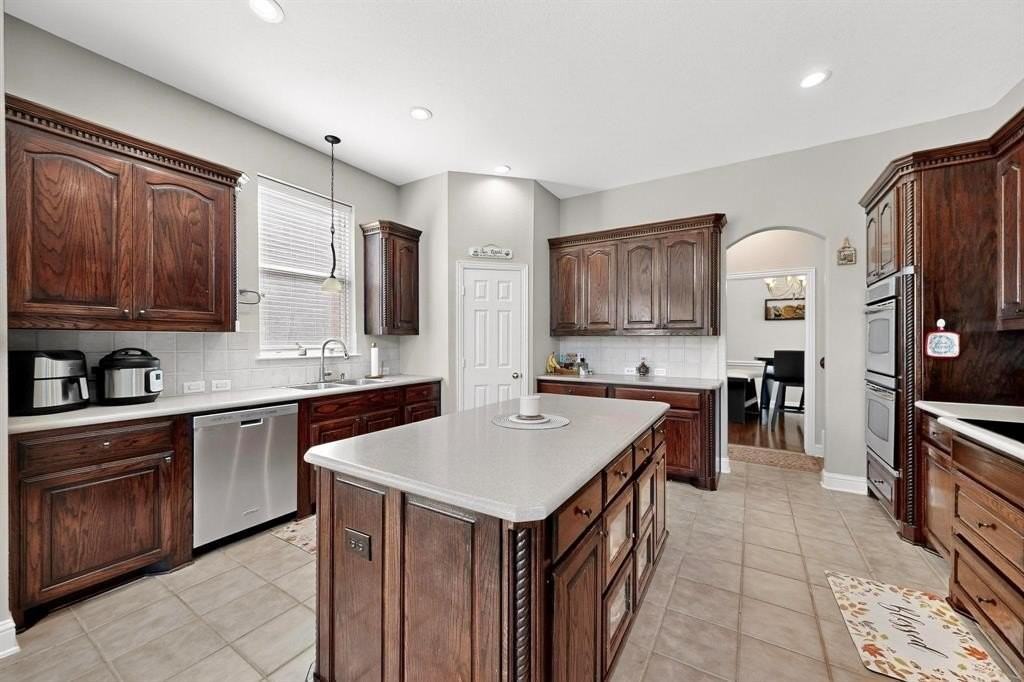 3412 Continental Dr - Photo 4 of 30