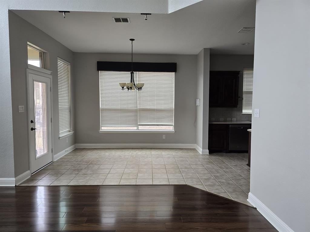 3412 Continental Dr - Photo 5 of 30