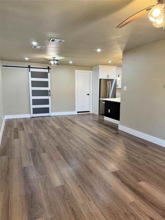 1213 Hawley Ln - Photo 4 of 12