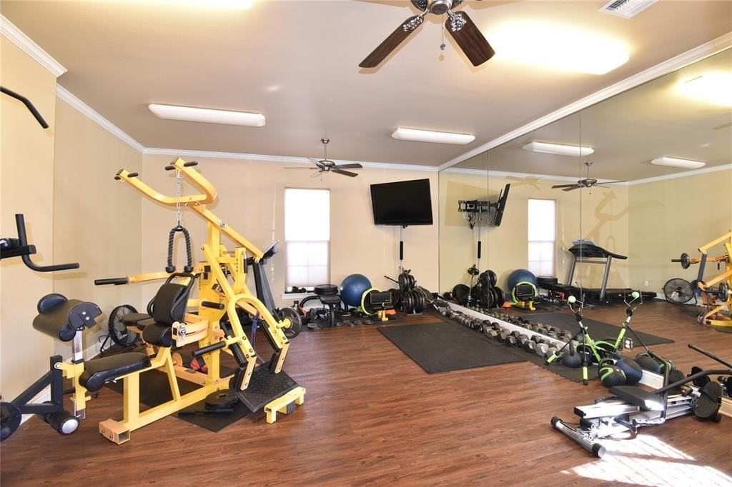 7871 Oak Creek Trl - Photo 5 of 33