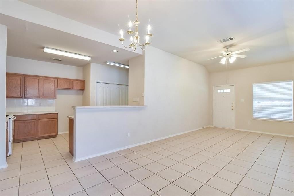 1408 Melanie Trl - Photo 5 of 21