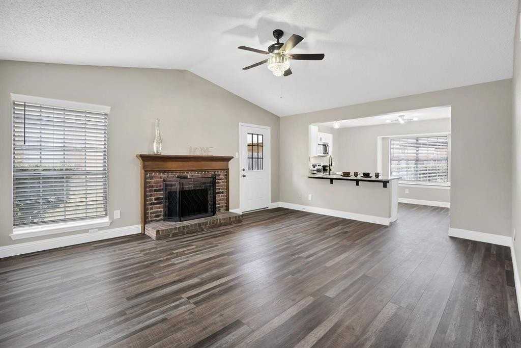 108 Kings Row - Photo 5 of 21