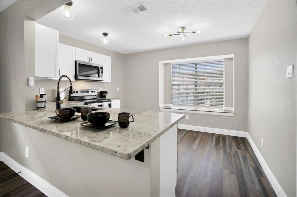 108 Kings Row - Photo 6 of 21