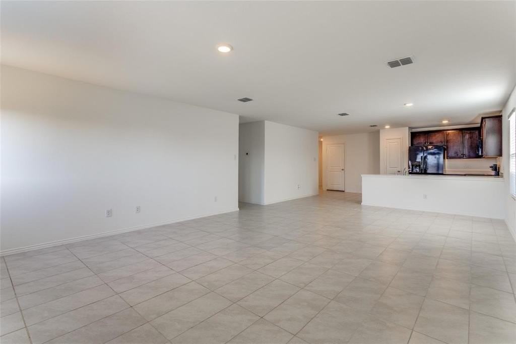 111 Lemongrass Dr - Photo 2 of 12