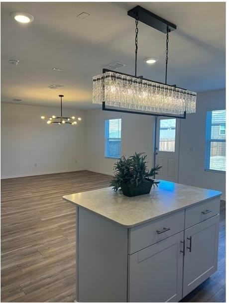 822 Breakwater Dr - Photo 3 of 31