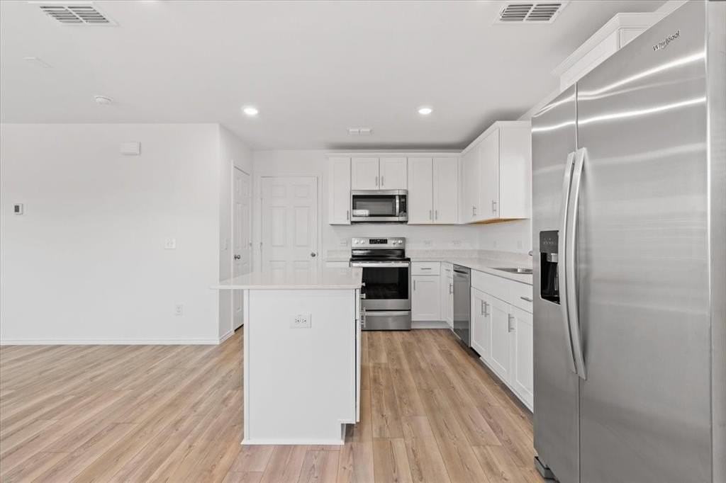 822 Breakwater Dr - Photo 7 of 31