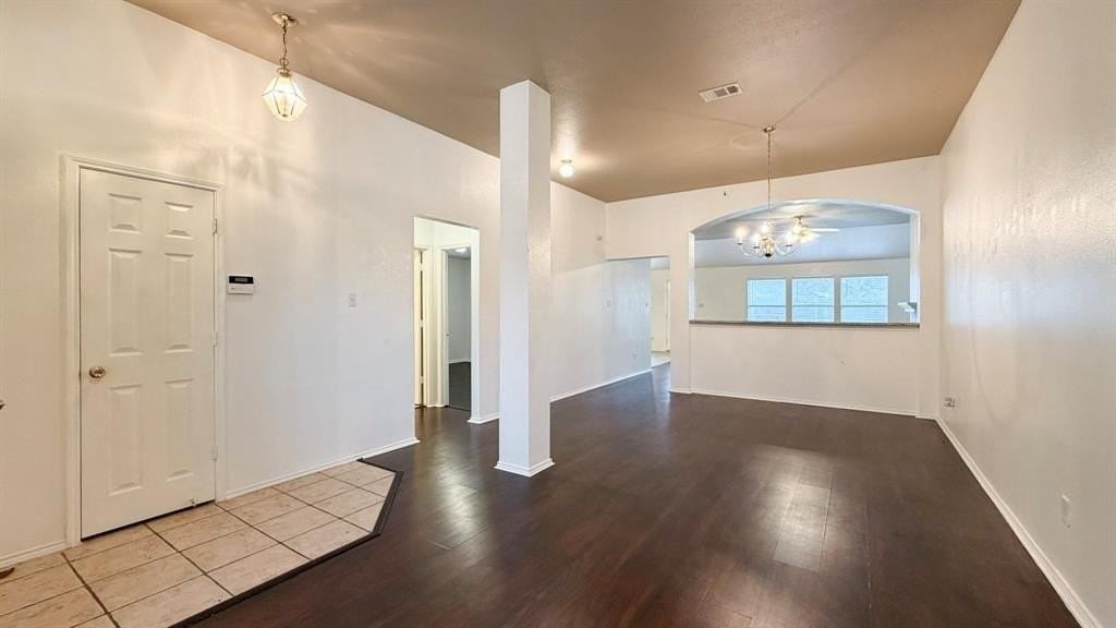 1213 Maple Terrace Dr - Photo 4 of 20