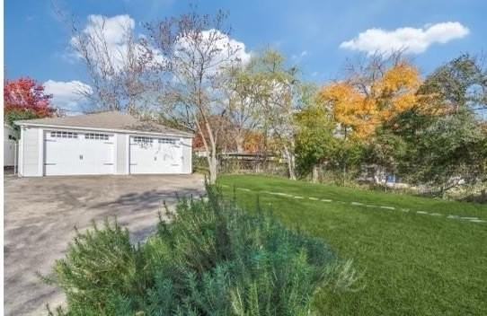 9539 Peninsula Dr - Photo 2 of 11