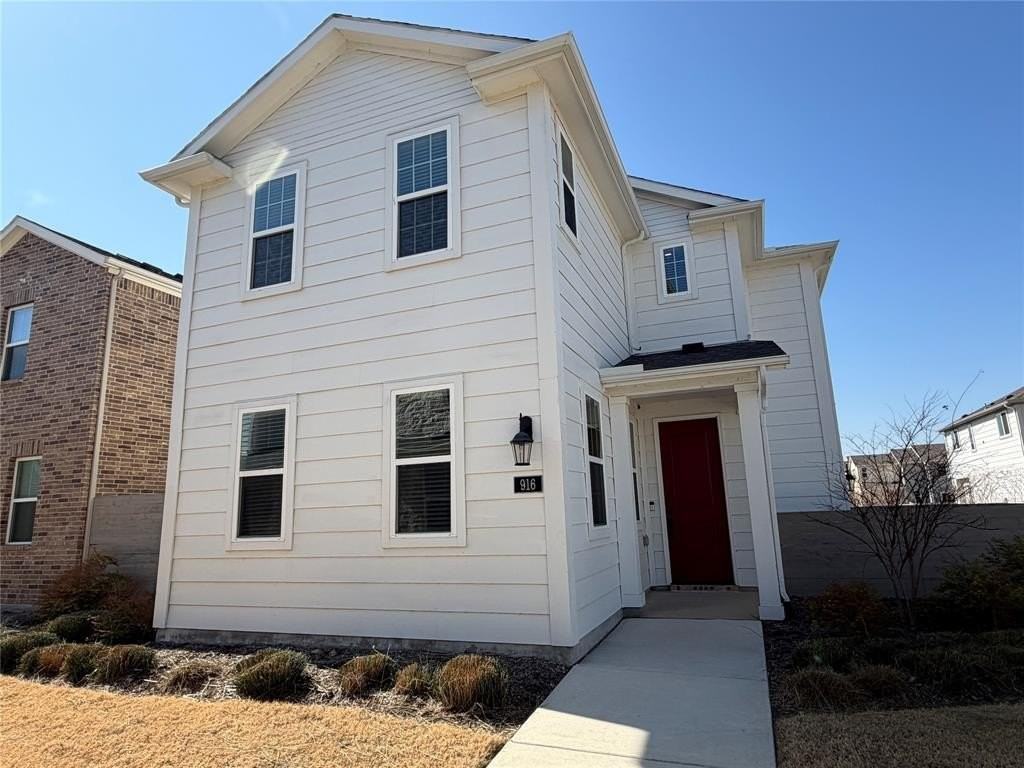 916 16th St #54 - Photo 2 of 14