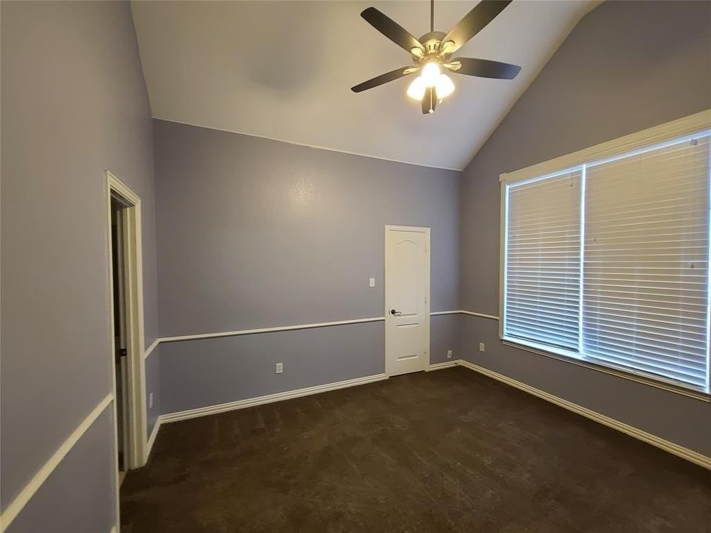 622 Manchester Dr - Photo 4 of 37