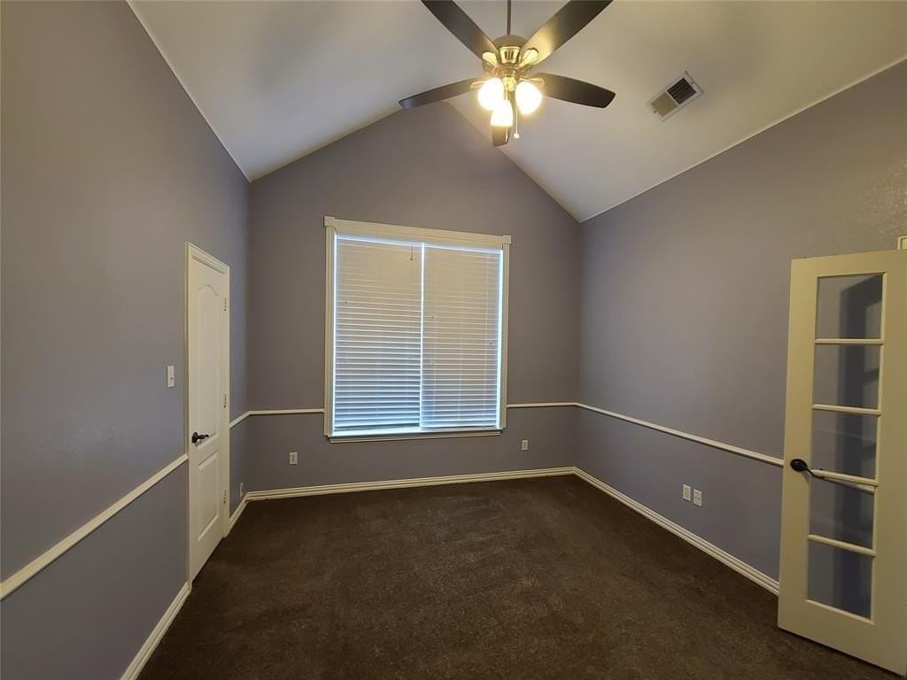 622 Manchester Dr - Photo 5 of 37