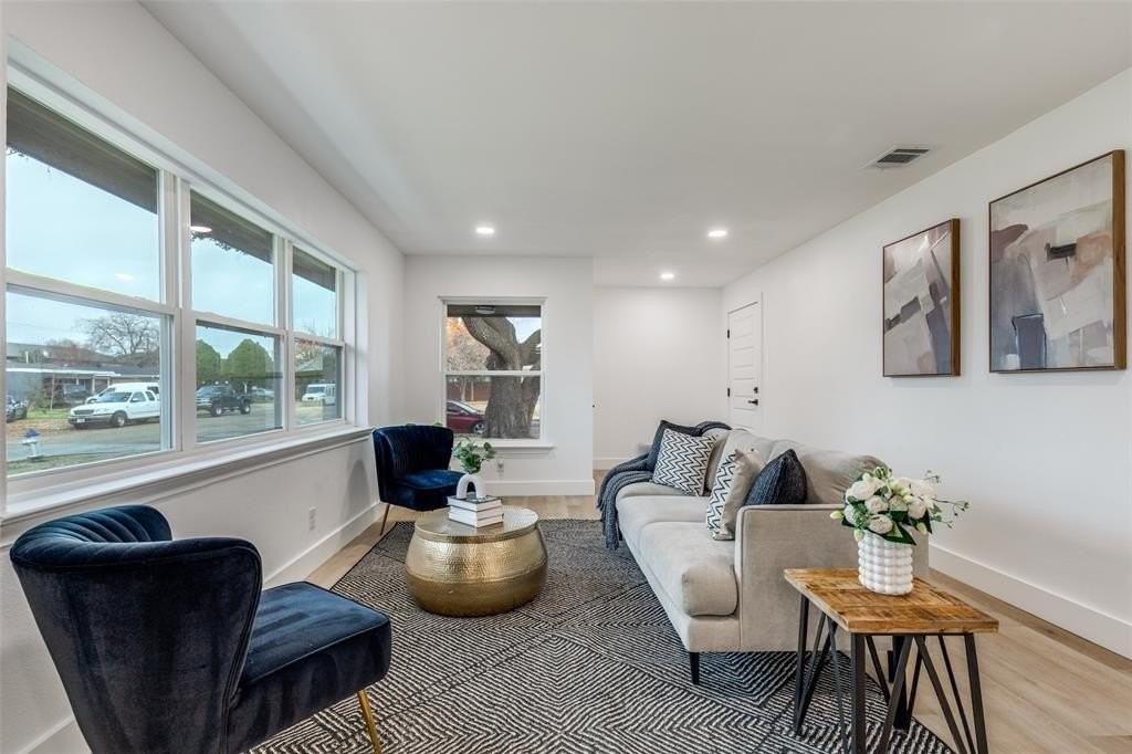 10616 Allegheny Dr - Photo 5 of 24