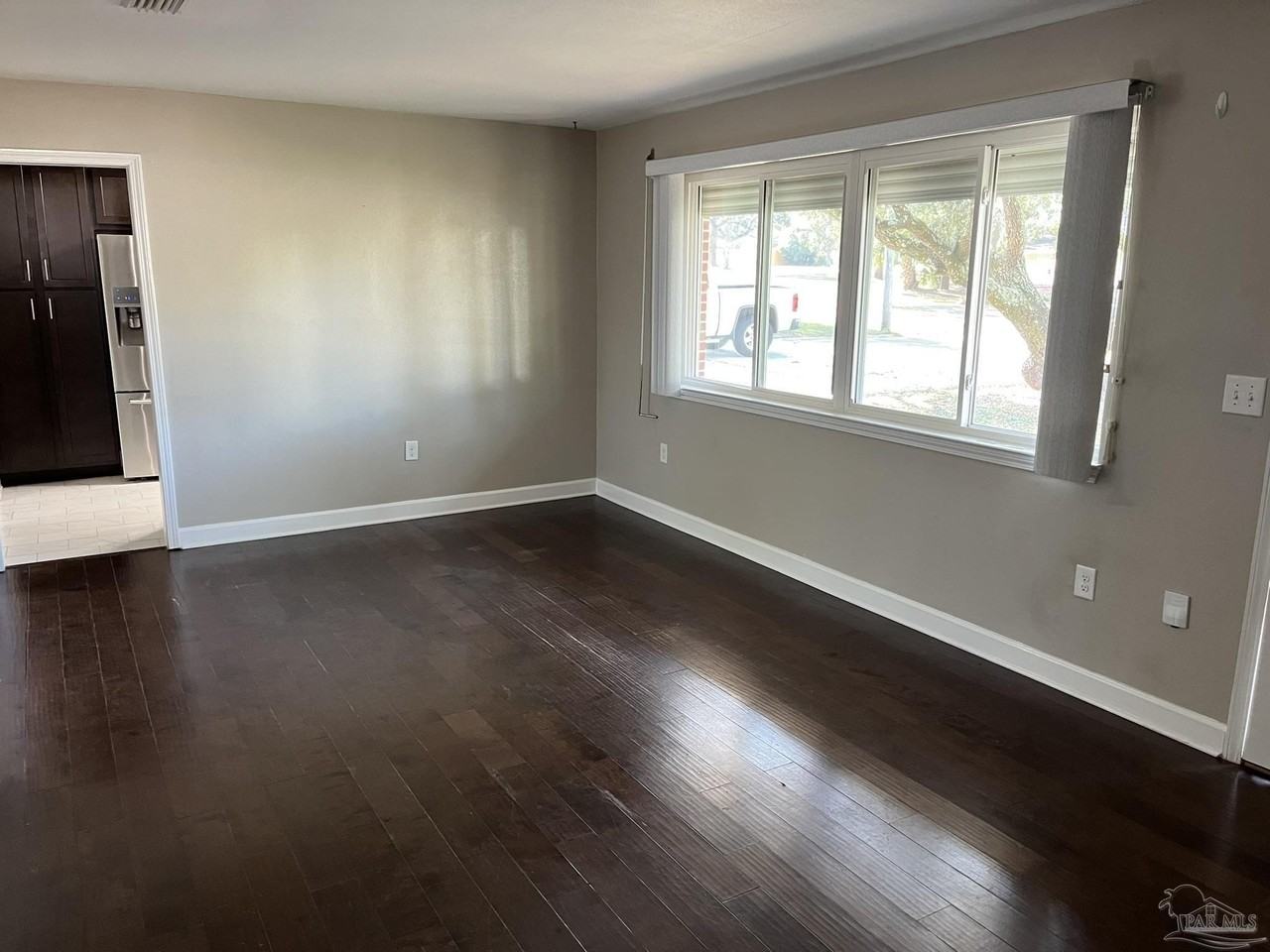 104 Navarre St - Photo 3 of 34