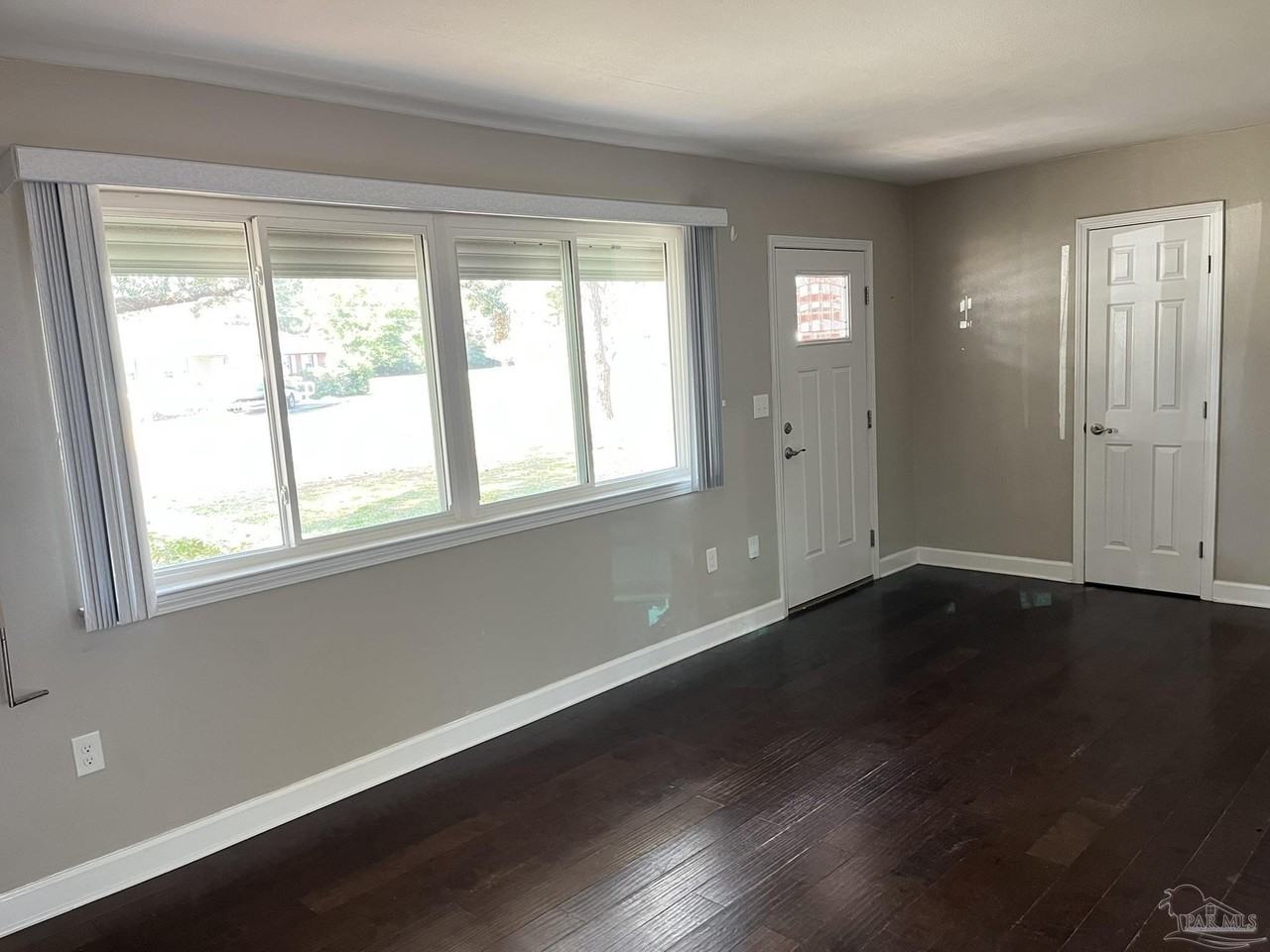 104 Navarre St - Photo 7 of 34