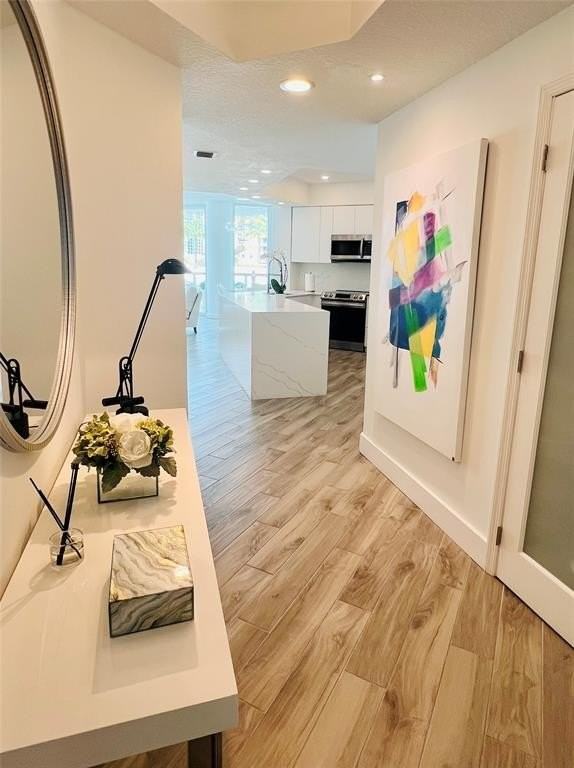 111 Se 8th Ave #905 - Photo 4 of 31