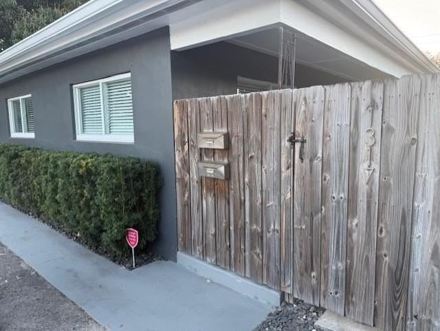 1317 Nw 3rd Ave - Photo 3 of 13