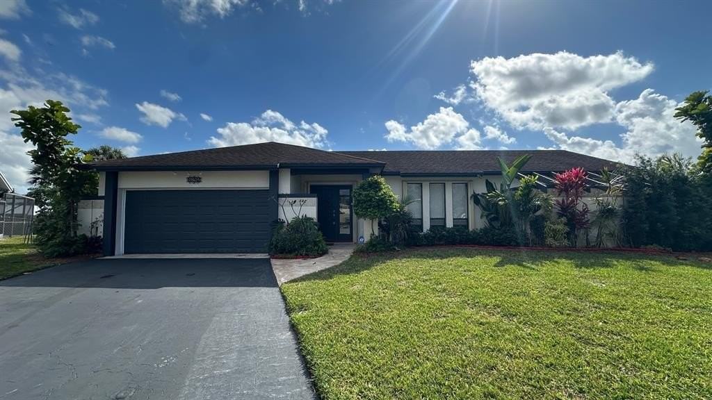 8712 Sw 52nd St - Photo 4 of 31