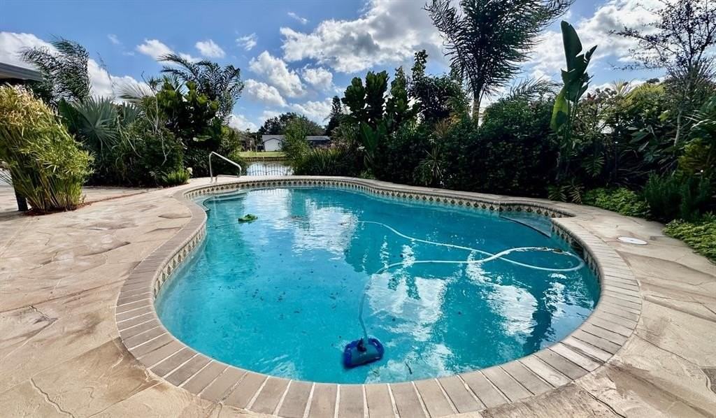 8712 Sw 52nd St - Photo 5 of 31