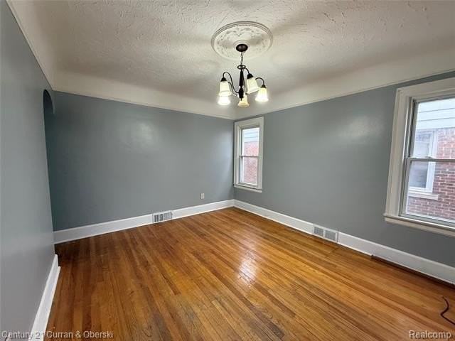 7261 Rutherford St - Photo 2 of 19