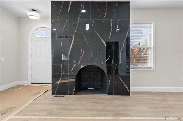 16200 Parkside St - Photo 4 of 32