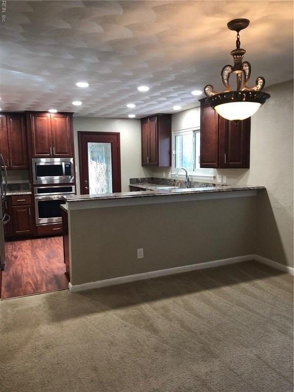 844 Hopwood Ln - Photo 3 of 16