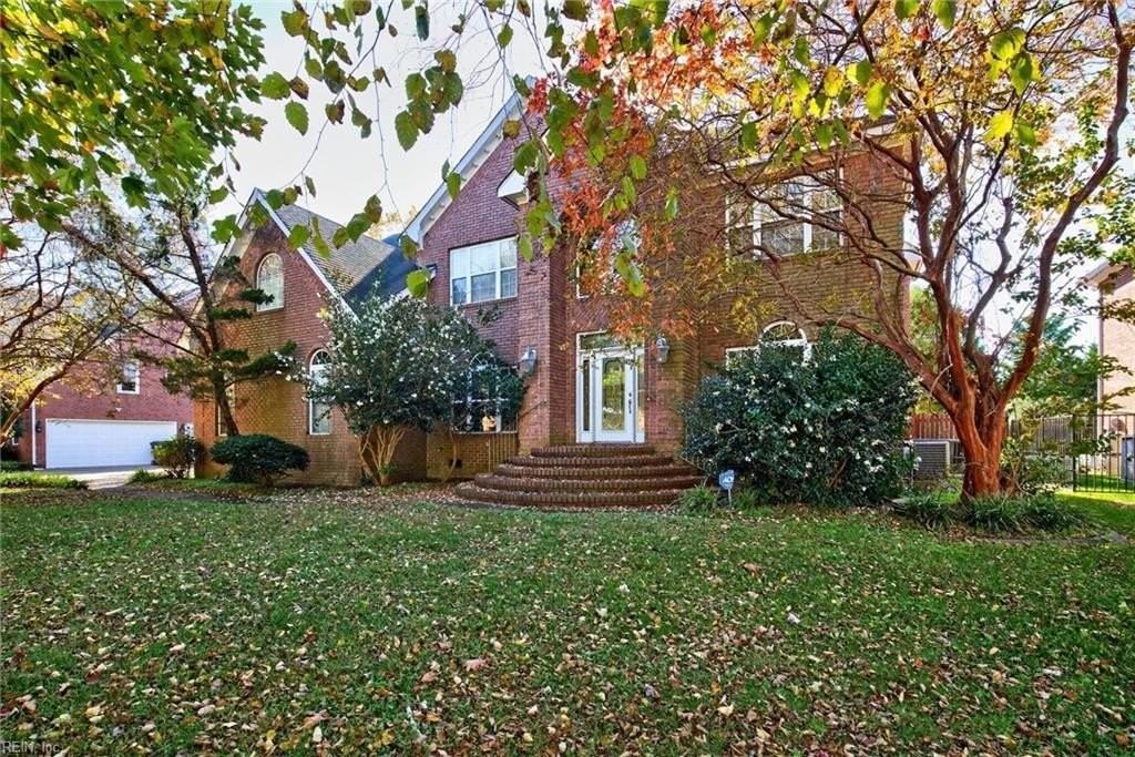 2301 Souverain Ln - Photo 2 of 35