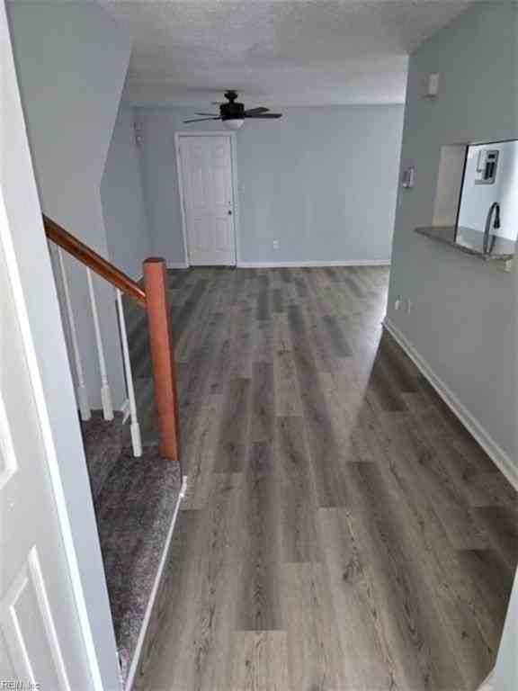 245 Wexford Dr W - Photo 2 of 10