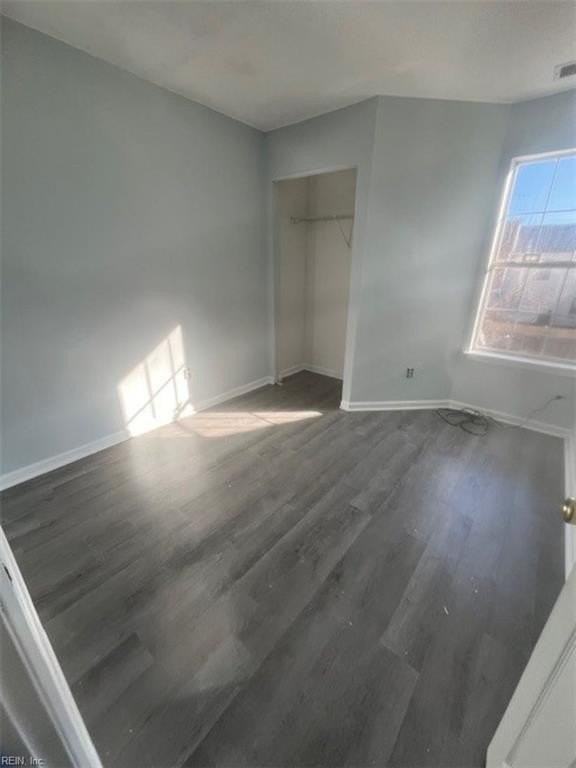 245 Wexford Dr W - Photo 7 of 10