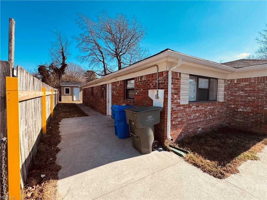 516 Hicks Ave #A - Photo 3 of 26