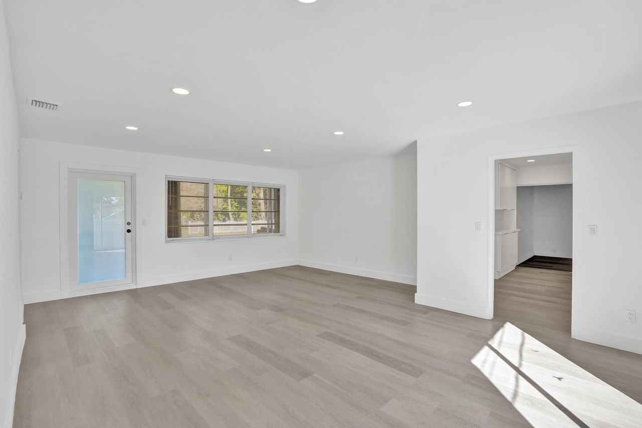 1401 S 16th Ave - Photo 6 of 37