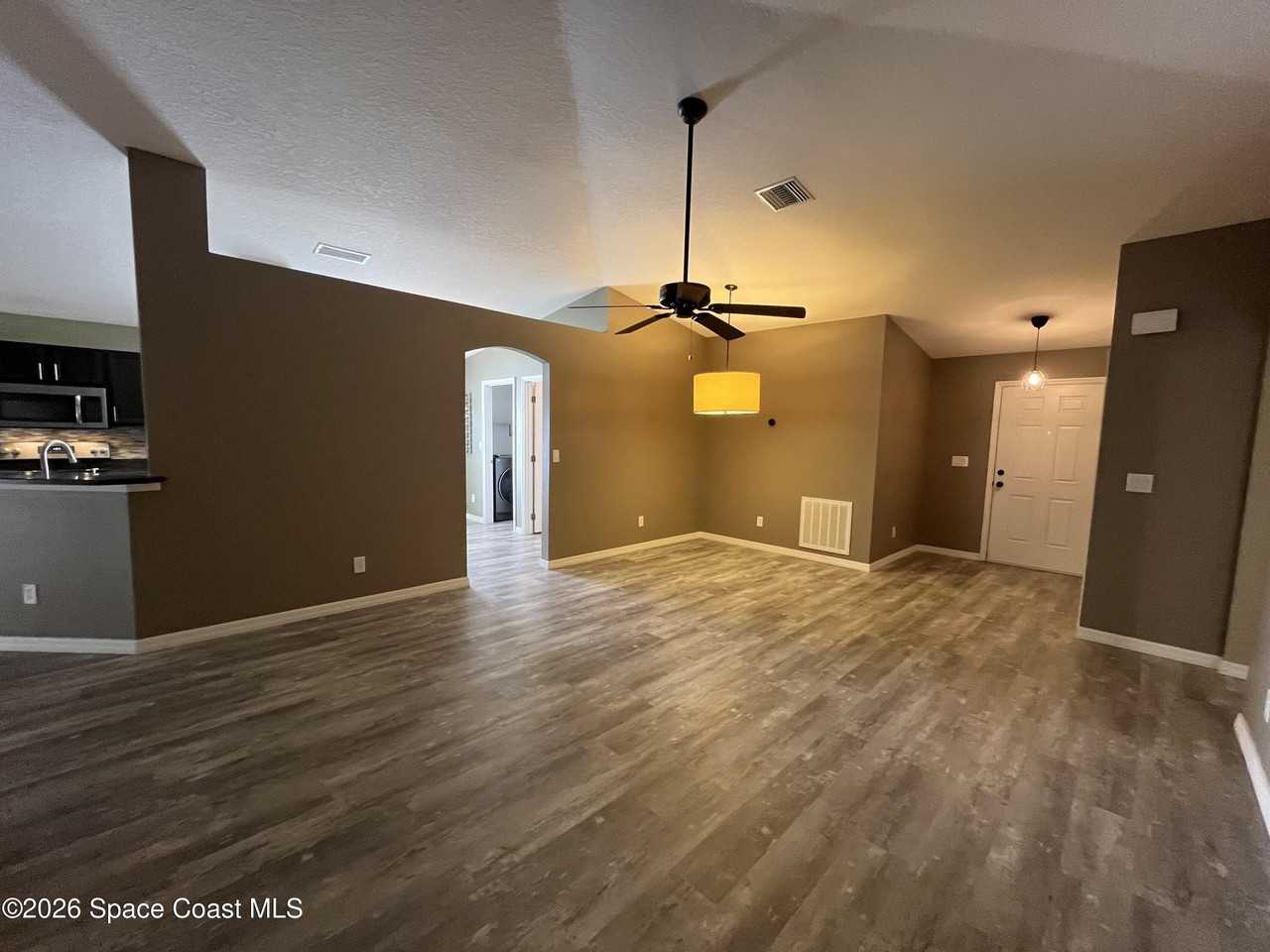 5541 Talbot Blvd - Photo 5 of 31