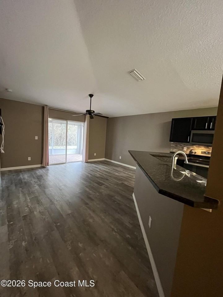 5541 Talbot Blvd - Photo 7 of 31