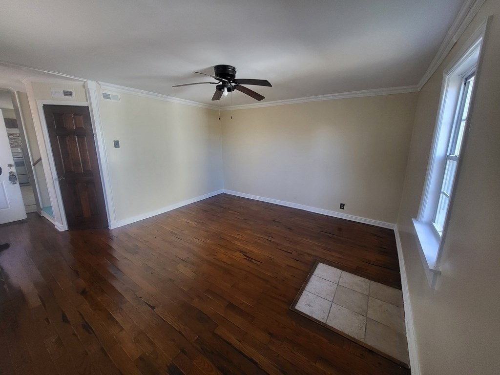 15152 Back St - Photo 5 of 11