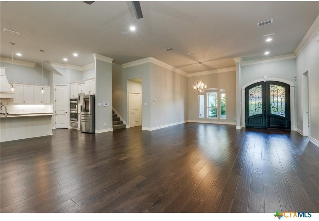 1729 Las Lomas Ct - Photo 3 of 43