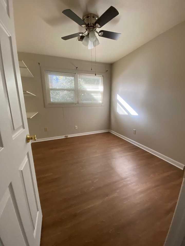 1106 Sandringham Dr - Photo 6 of 10