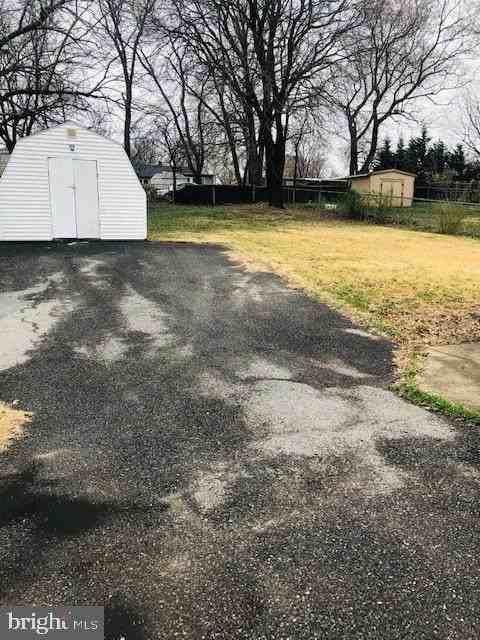 633 New Jersey Ave Ne - Photo 4 of 19