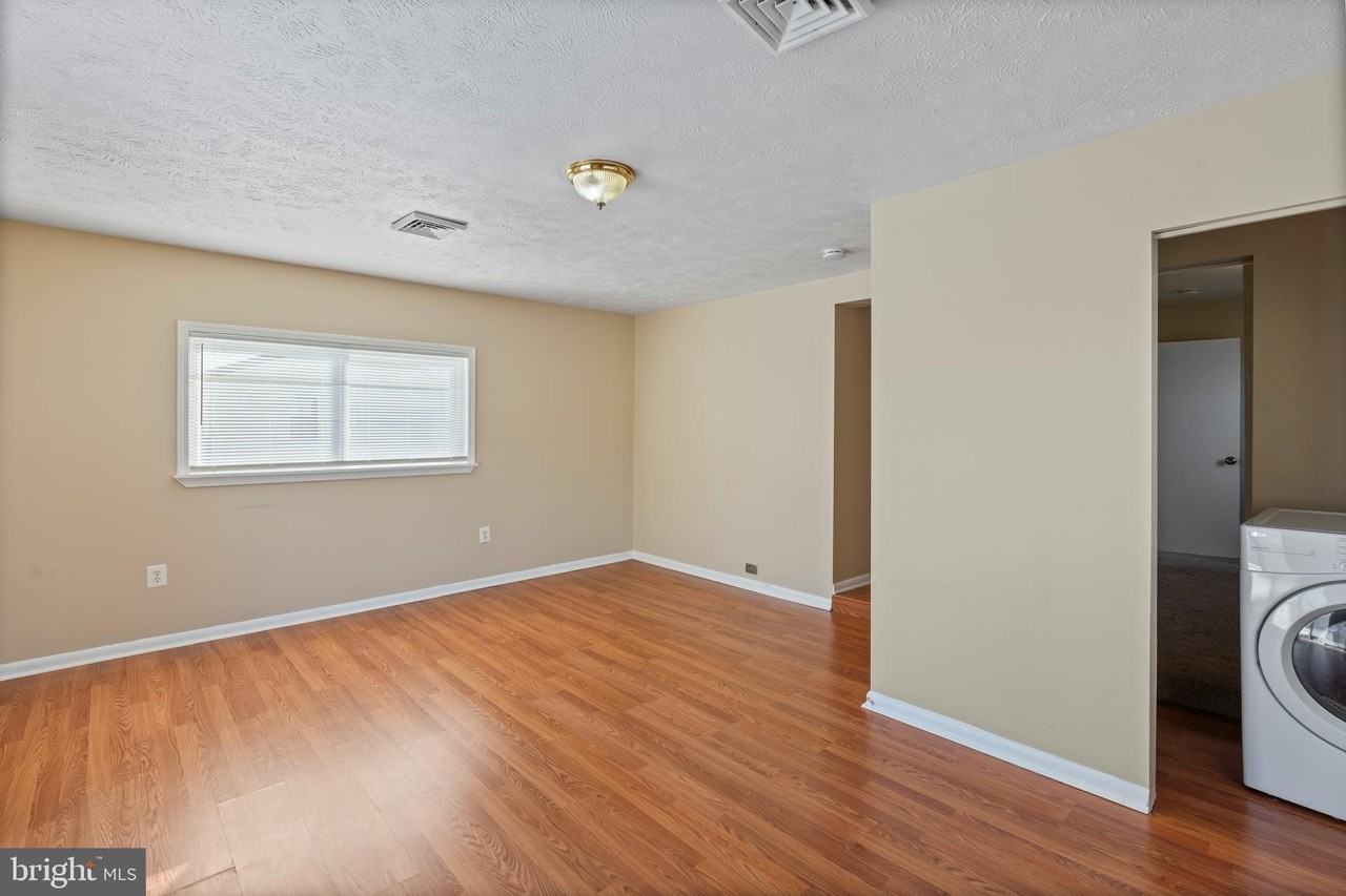 1224 Guildford Rd - Photo 5 of 22